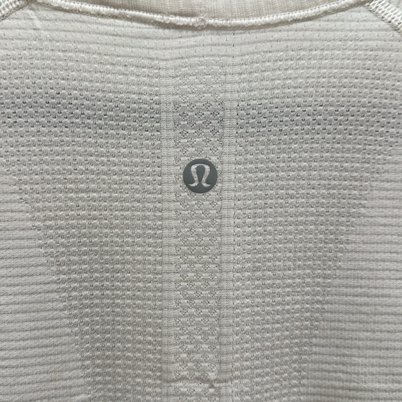 (6061)  🍋 LULULEMON RUN: Swiftly Tech Short Sleeve Crew Sz 10 **LOVED - Picture 10 of 10